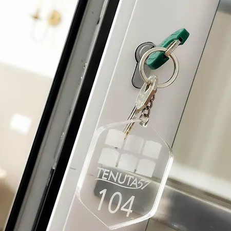 Tenuta57 - Nuovissimo - Immerso Nella Tranquillita - Pochi Minuti Dal Mare Di - Private Parking - Free Wi-fi Appartement *