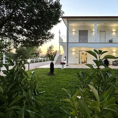 Tenuta57 - Nuovissimo - Immerso Nella Tranquillita - Pochi Minuti Dal Mare Di - Private Parking - Free Wi-fi *