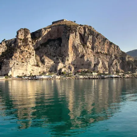 Tenuta57 - Nuovissimo - Immerso Nella Tranquillita - Pochi Minuti Dal Mare Di - Private Parking - Free Wi-fi Appartement *